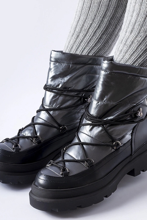 Eagleville'i mustad ja hallid...