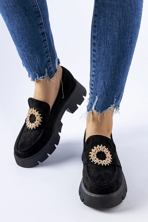 Mustad pätsid, mis on kaunistatud... Mustad pätsid, mis on kaunistatud...