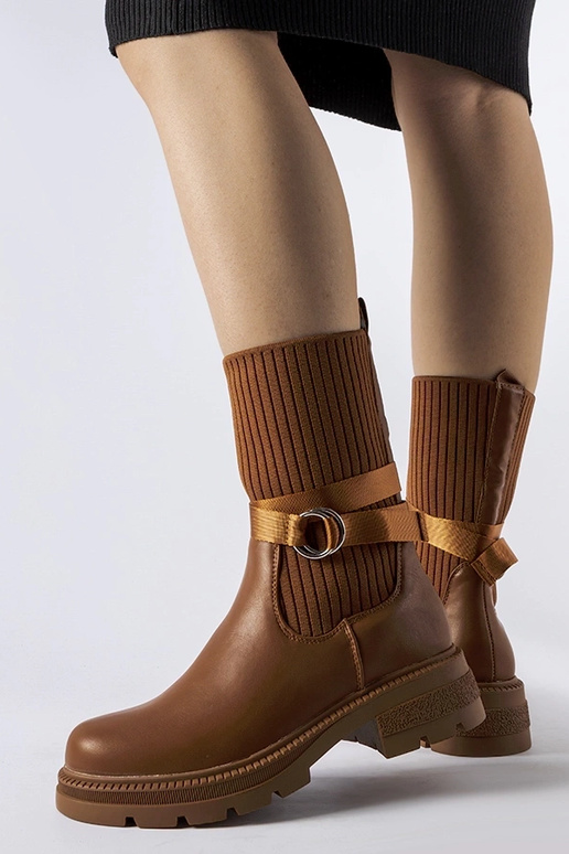 Pruunid sokid soojustusega saapad Picker