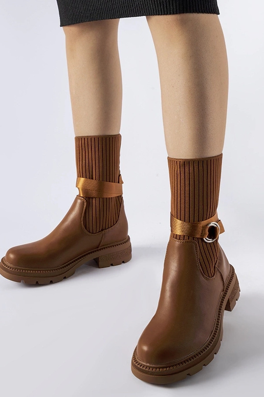 Pruunid sokid soojustusega saapad Picker