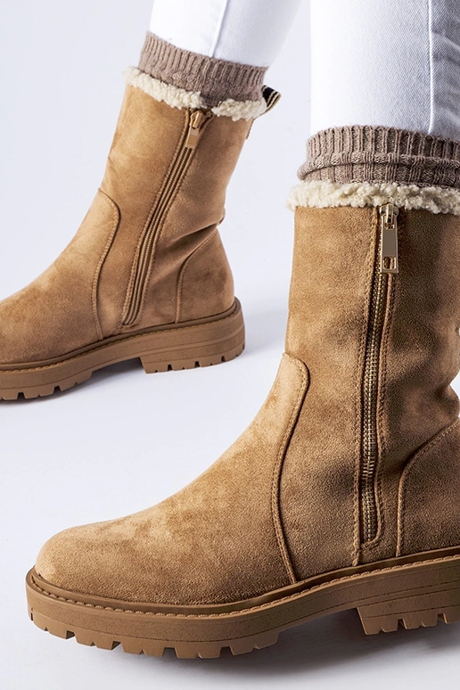 Beežid sooja voodriga saapad lukuga...