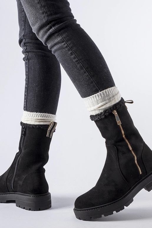 Mustad sooja voodriga saapad lukuga...