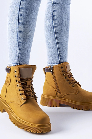 Klassikalised pruuni sooja...