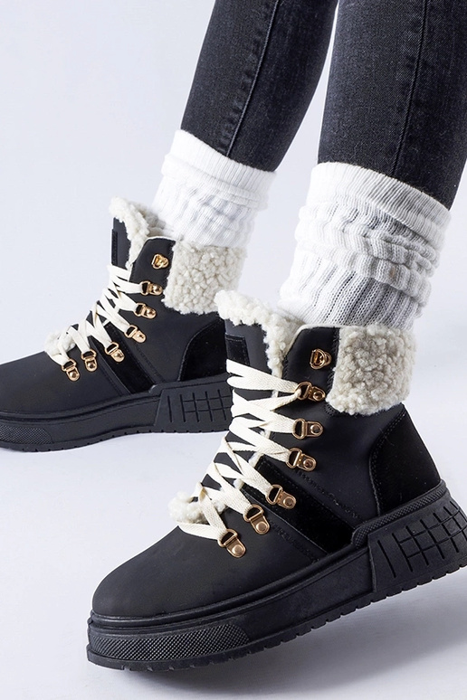 Mustanahalised töötajad massiivsel...