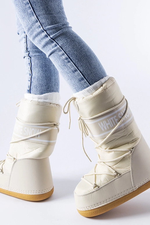 Beežid kerged soojustusega lumesaapad...