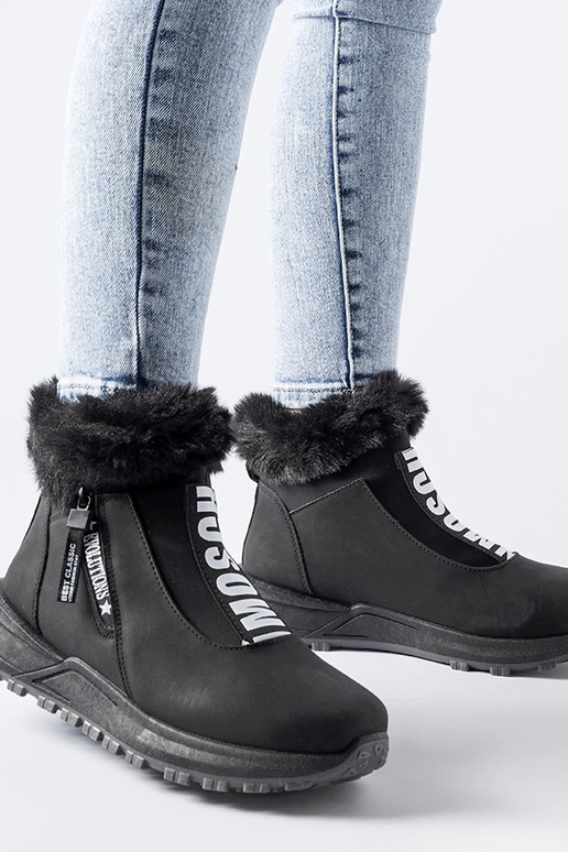 Mustad isoleeritud kõrged tossud Oneglia