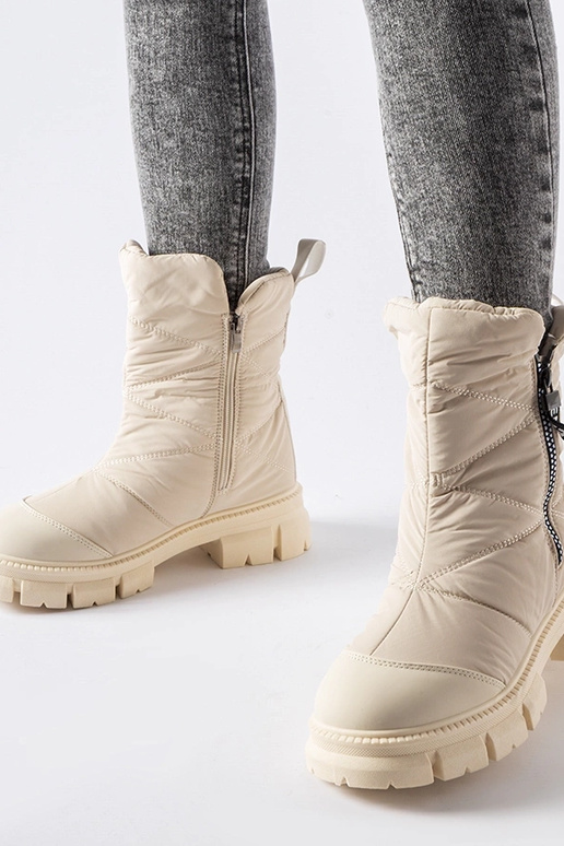 Beežid soojustusega tepitud...