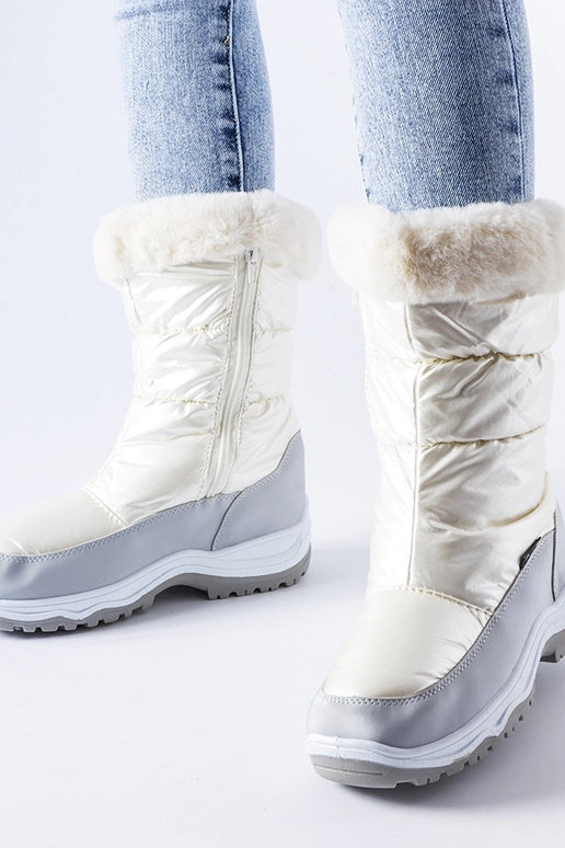 Hõbedane-hall soojendatud talvesaabas...