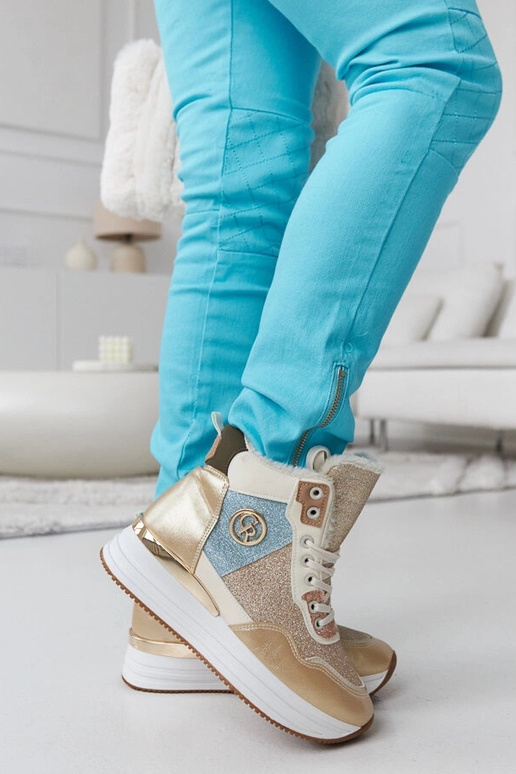 Deleoni kuldse säraga isolatsiooniga...