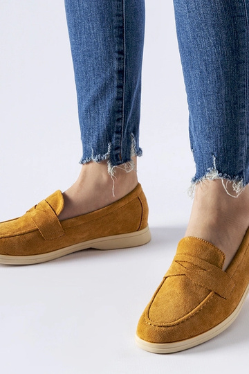 Tumedat liivavärvi...