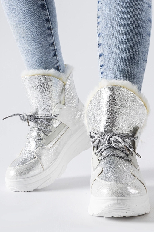 Valge ja hõbedase soojustusega...