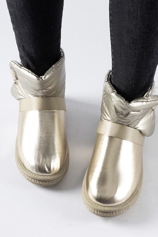 Delaune kuldsed sädelevad lühikesed...