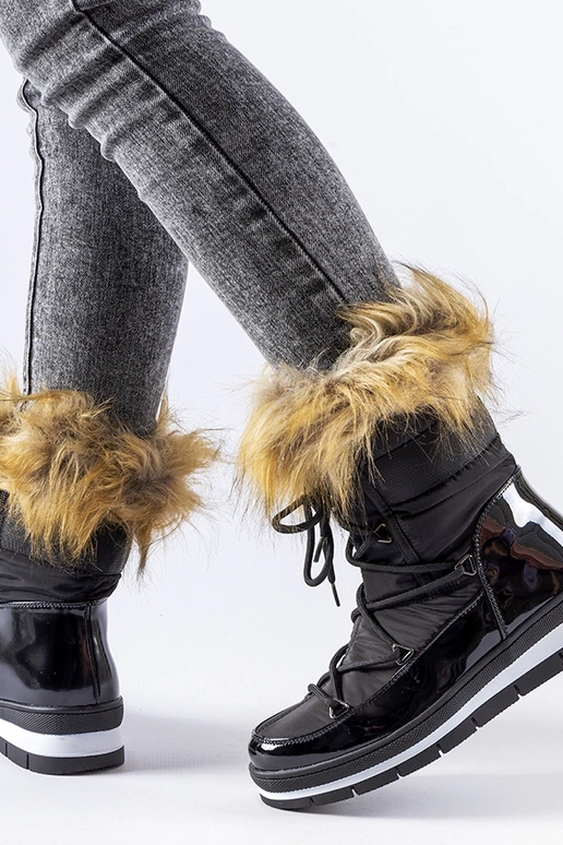 Mustad lakknahast lumesaapad karvaga Bow