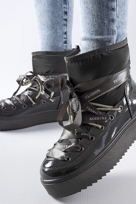 Hallid lakitud talvesaapad tsirkonite...