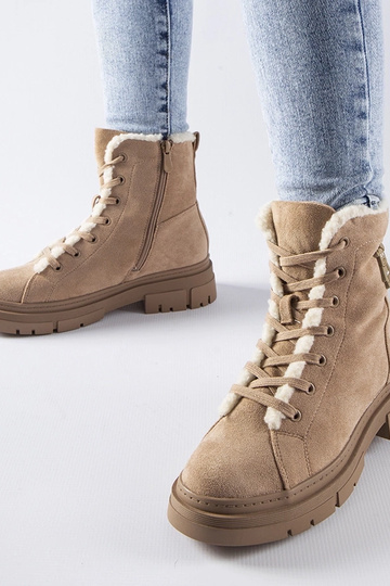 Liivavärvi isoleeritud...