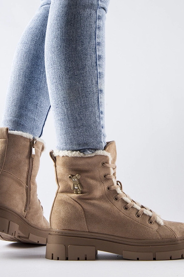 Liivavärvi isoleeritud... 2