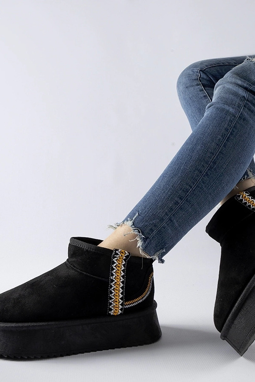 Mustad Scavi platvormiga lumesaapad