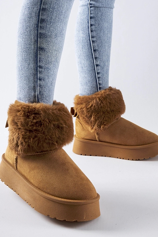 Brünetid talvesaapad karvaga...