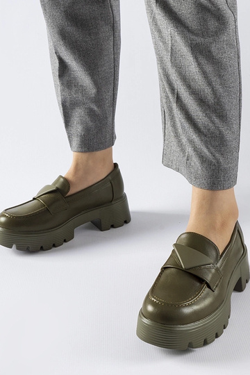 Rohelised mokassiinid...