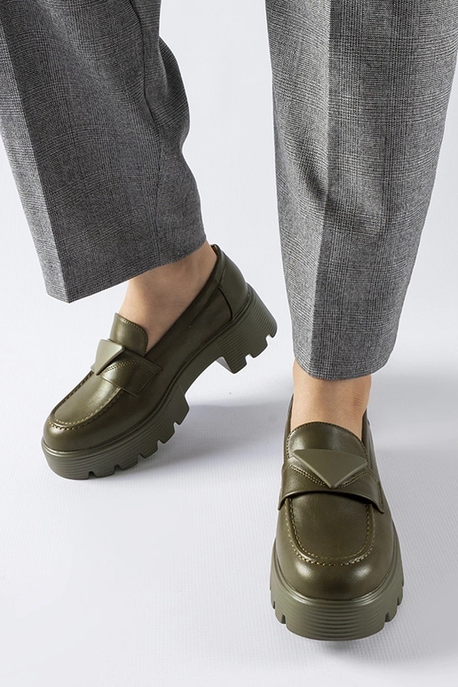 Rohelised mokassiinid massiivse...