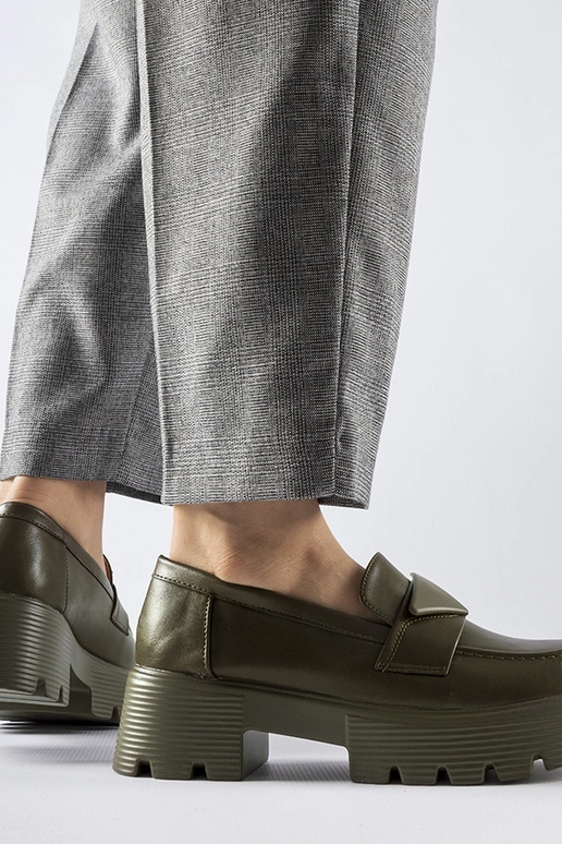 Rohelised mokassiinid massiivse...