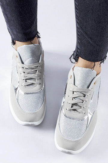 Roganzuolo hallid sädelevad... 2