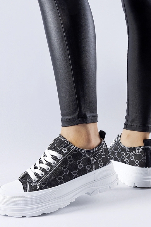 Antonella monogrammiga kaunistatud...