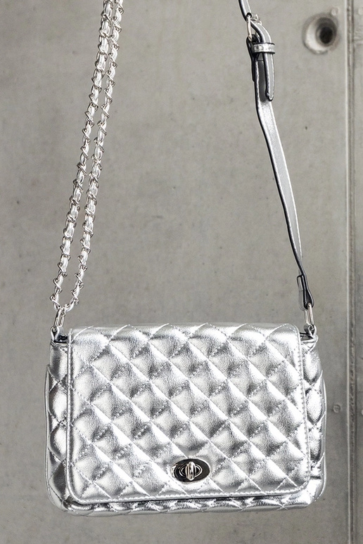 Hõbedane tepitud Quartilla käekott