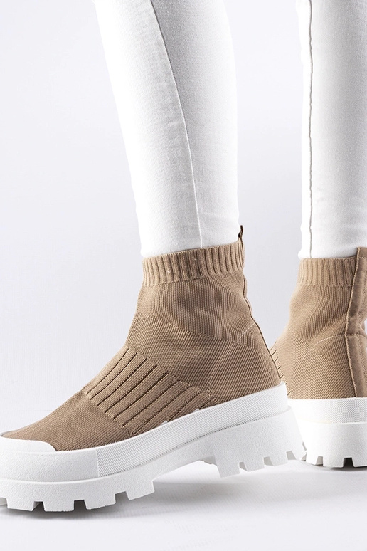 Varden pruunid elastse pealsega tossud