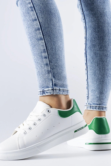 Leland valged ja rohelised...