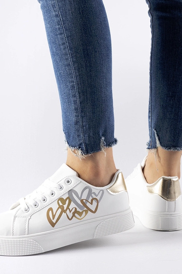 Valged ja kuldsed...