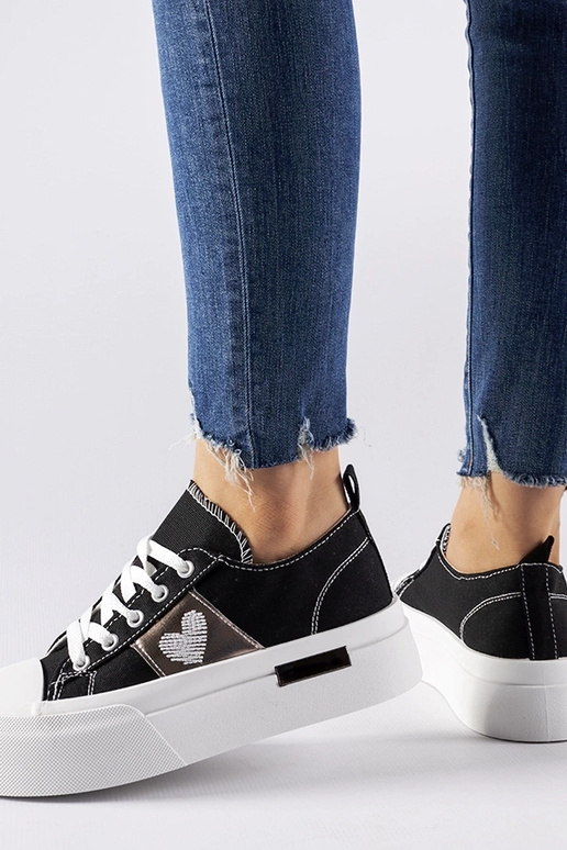 Mustad ja hõbedased Lawtoni platvormi... Mustad ja hõbedased Lawtoni platvormi...