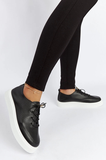 Laytonville mustad perforeeritud tossud 2