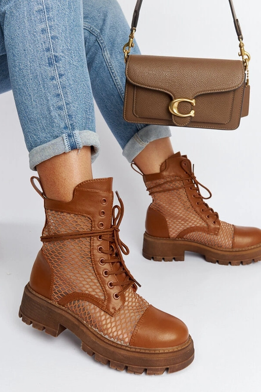 Pruunid poolläbipaistvad Waldecki saapad