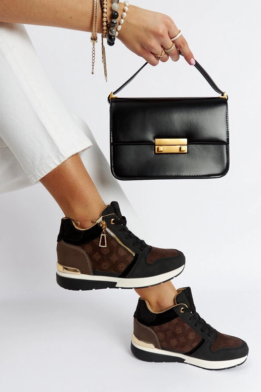 Knoxville'i mustad platvormitossud