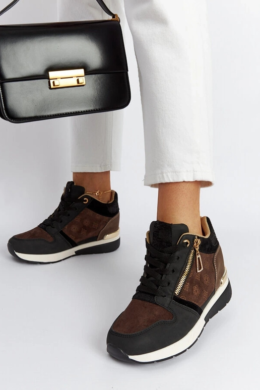 Knoxville'i mustad platvormitossud