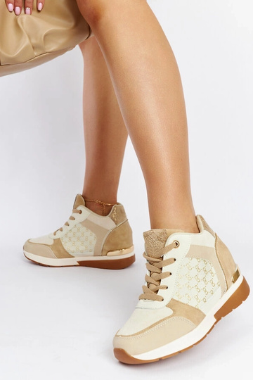 Beežid Chestnut Wedge tossud 2