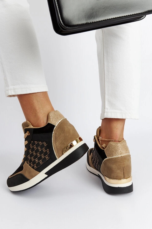 Black Chestnut Wedge tossud