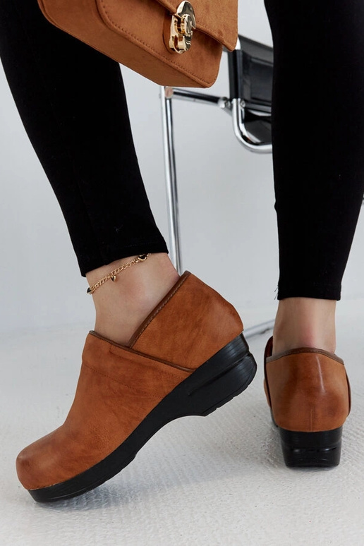 Pruunid Montoro platvormkingad – soe...