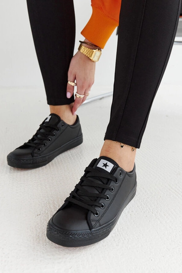 Kimberlee mustad sporditossud 2