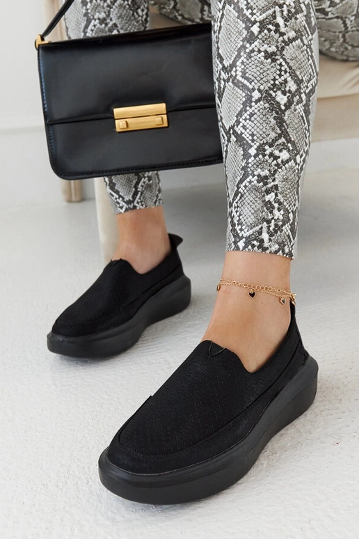 Mustad ažuursed naistekingad,...