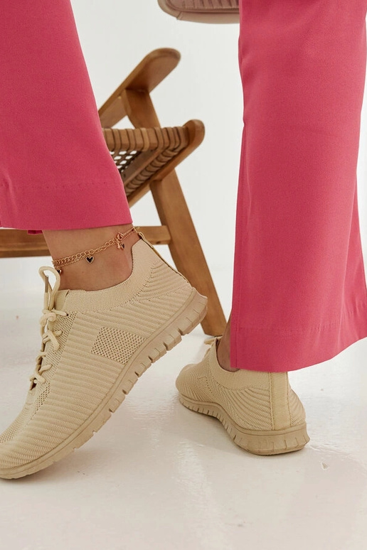 Beežist kangast tossud Erminio