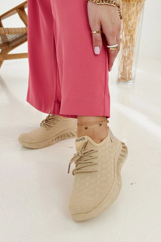 Beežist kangast tossud Mira