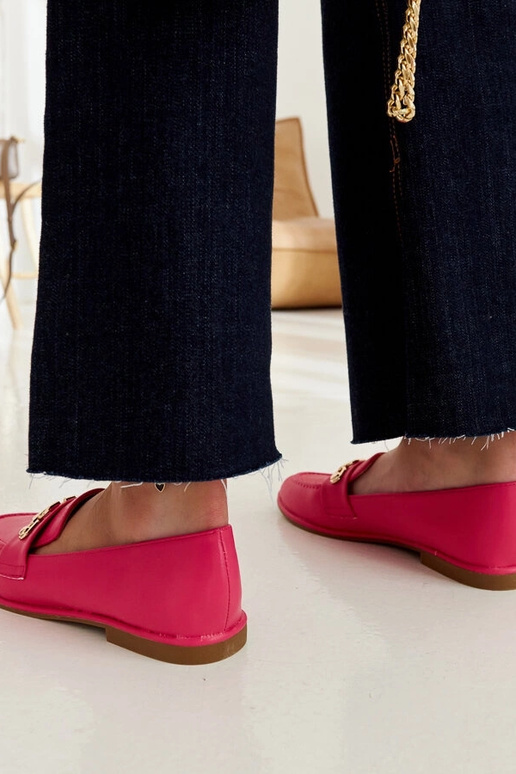 Kuensi ketiga kaunistatud roosad...