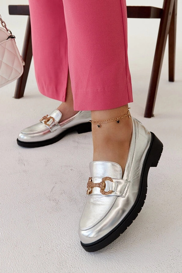 Aleyna hõbedased mokasiinid...