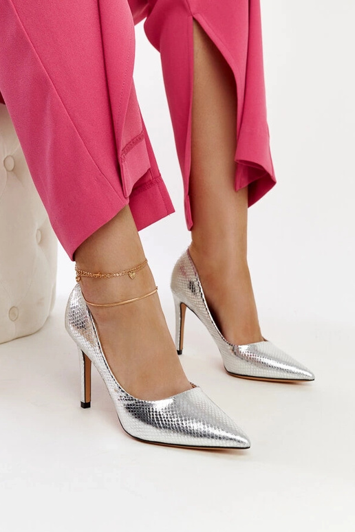 Hõbedased lakitud kontsad Wines