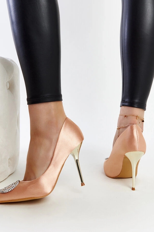 Heleroosad tsirkoonist kontsad Elife Heleroosad tsirkoonist kontsad Elife