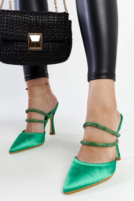 Rohelised Raffaelina kõrged kontsad...