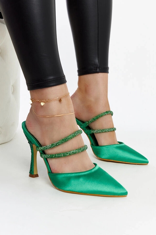 Rohelised Raffaelina kõrged kontsad...