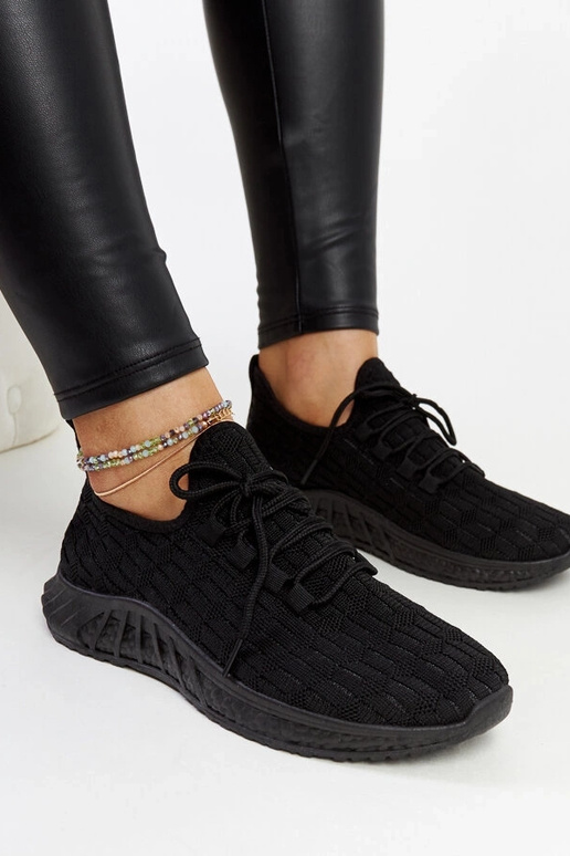 Mustad kangasest spordijalatsid Milena